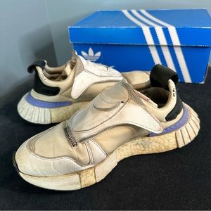 Adidas Futurepacer Boost Sneaker in White/ Grey/Black